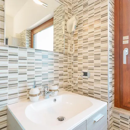 Unplug 夸尔图-圣埃莱娜